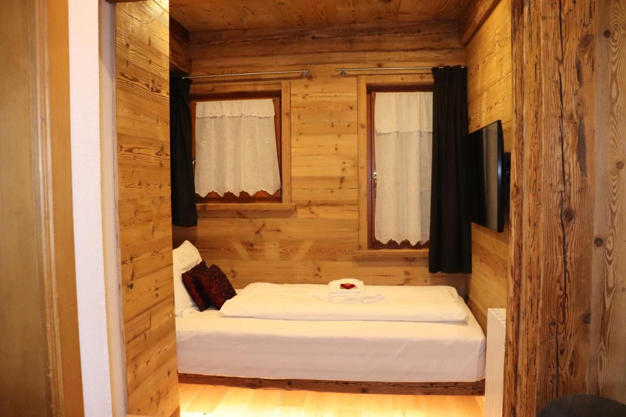 Hotel Ciasa Lorenzi Cortina d'Ampezzo Luaran gambar