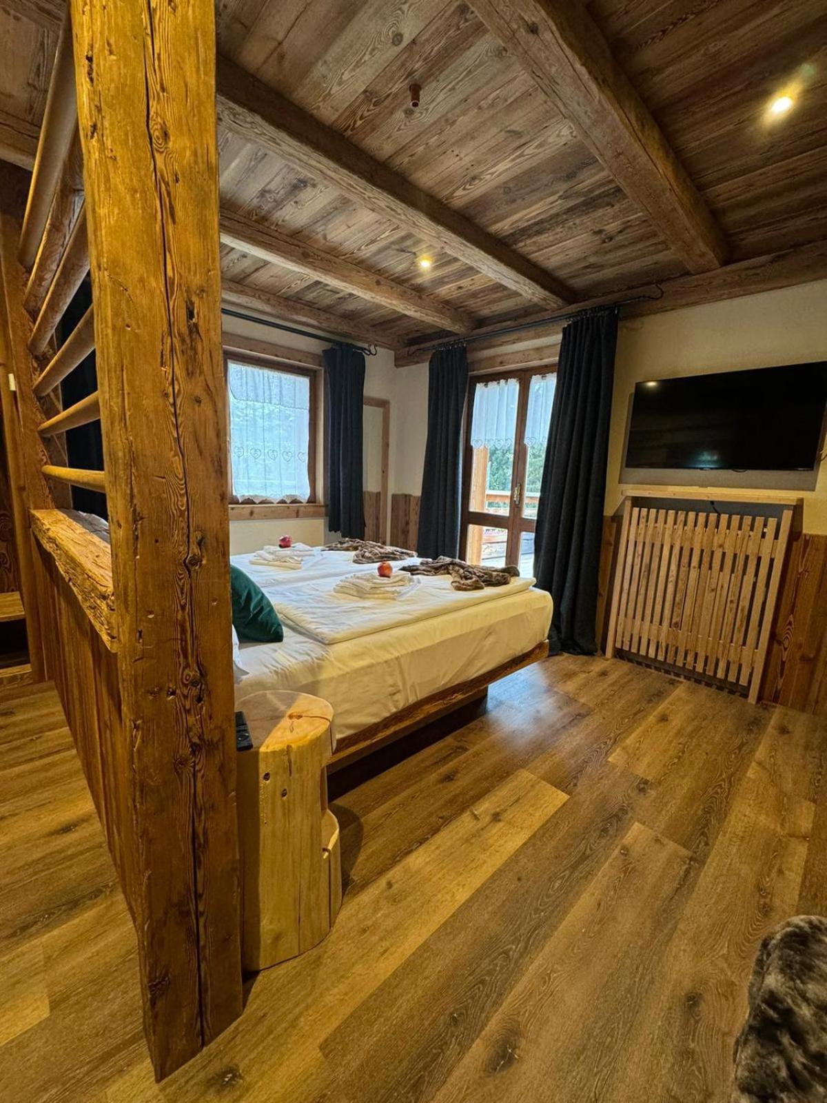 Hotel Ciasa Lorenzi Cortina d'Ampezzo Luaran gambar