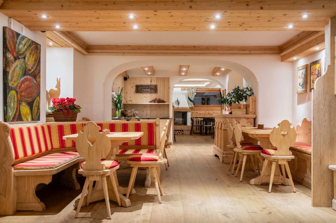 Hotel Ciasa Lorenzi Cortina d'Ampezzo Luaran gambar