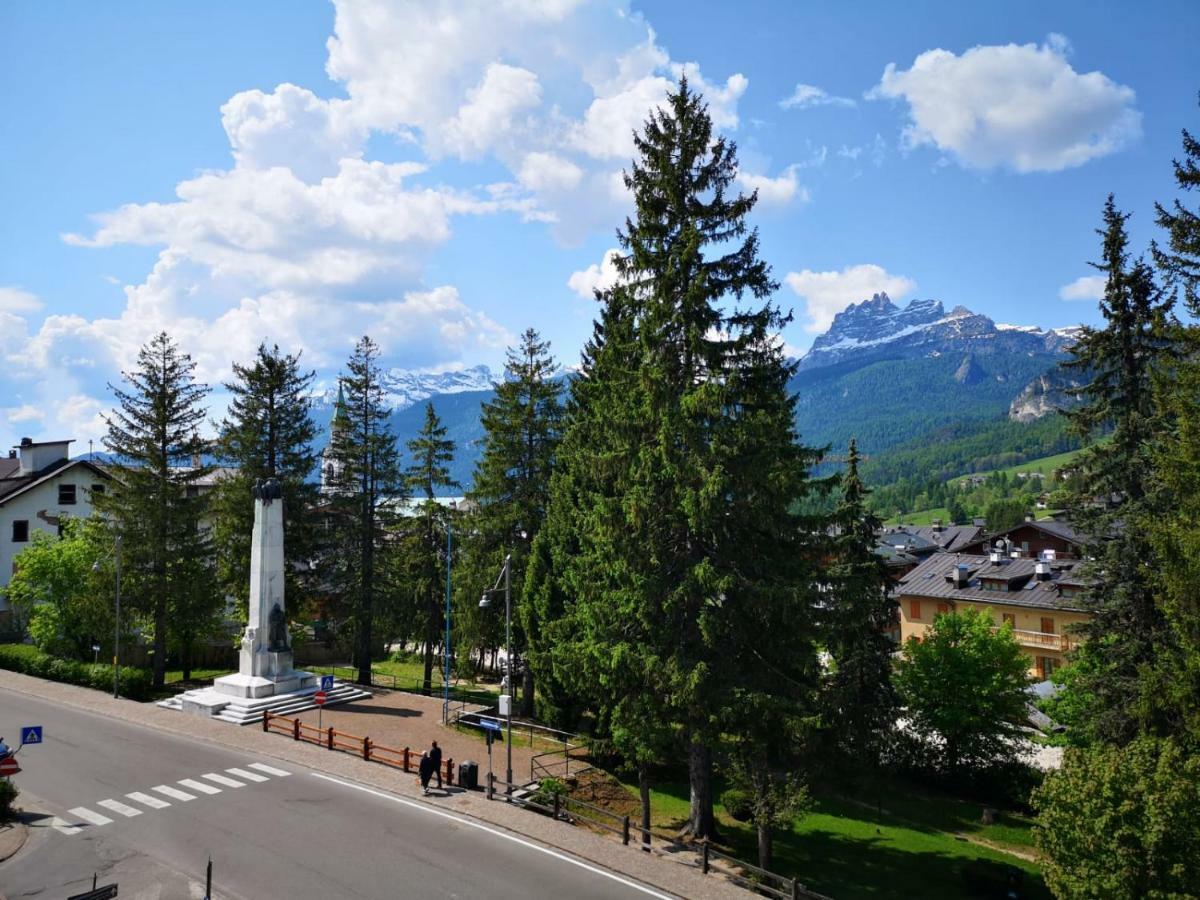 Hotel Ciasa Lorenzi Cortina d'Ampezzo Luaran gambar
